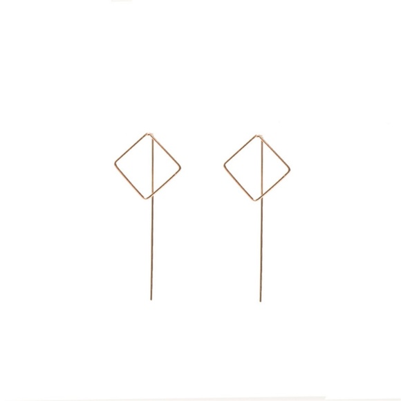 Minimalist Geometric Earrings - Picture 7 of 7